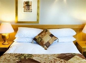 Montgomery'S Hotel Honiton Bagian luar foto